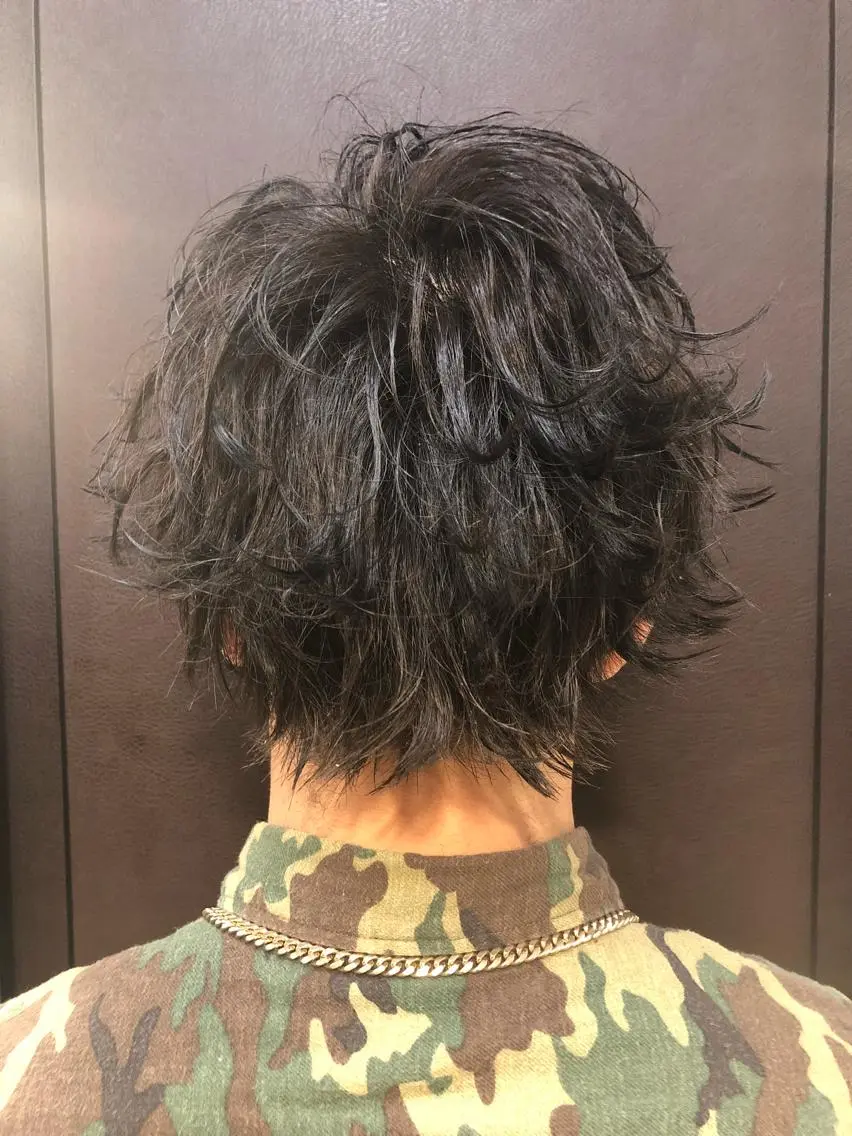 ショート メンズ マッシュ レイヤーカット　小山 悠のヘアスタイル