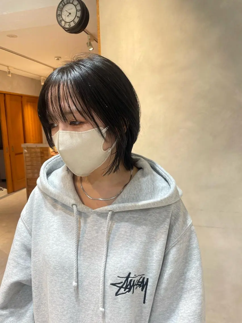ショート カラー 切りっぱなしボブ ボブレイヤー 黒髪 ブルーカラー ブルーブラック 若林 良のヘアスタイル