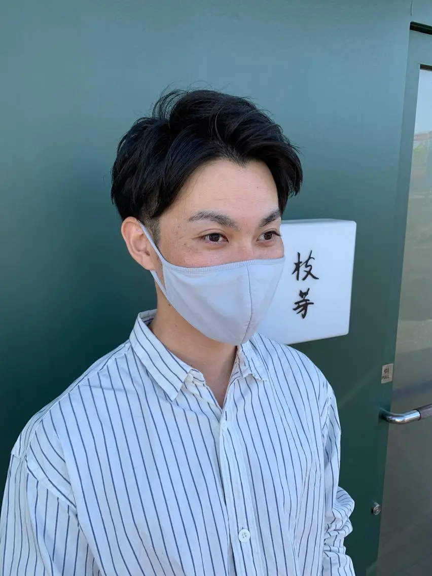ショート メンズ 刈り上げ 笠原 敦司のヘアスタイル