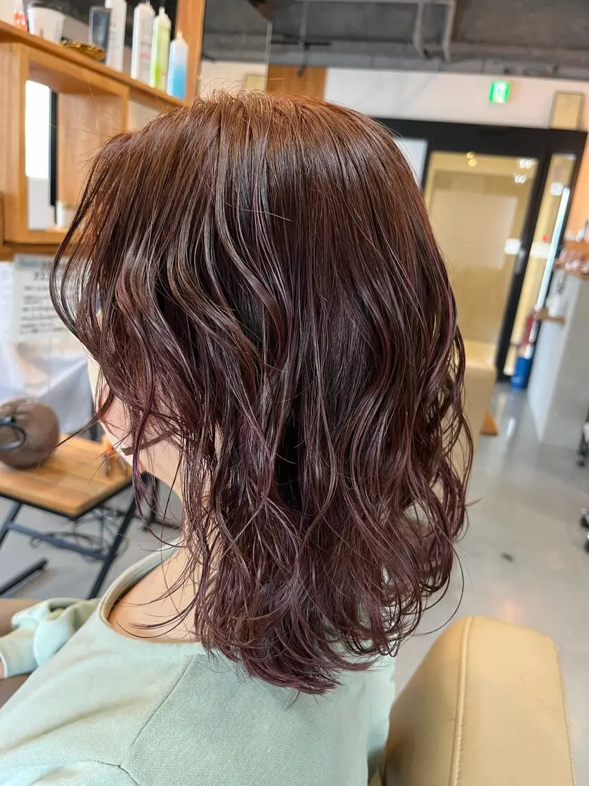 ミディアム パープルカラー レイヤーカット カット ヘアカラー 阪神西宮★JUNO 川﨑温子のヘアスタイル