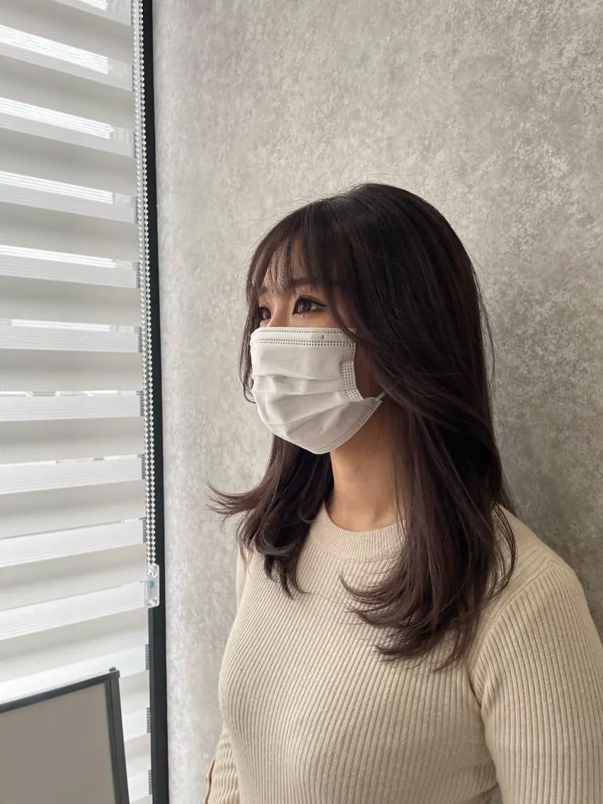 セミロング カラー たなか りなのヘアスタイル