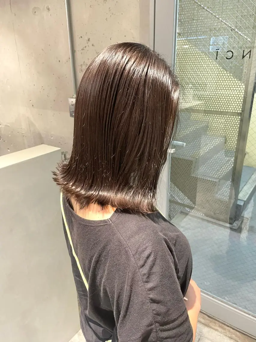 ミディアム カット ヘアカラー トリートメント 伊藤 愛里のヘアスタイル
