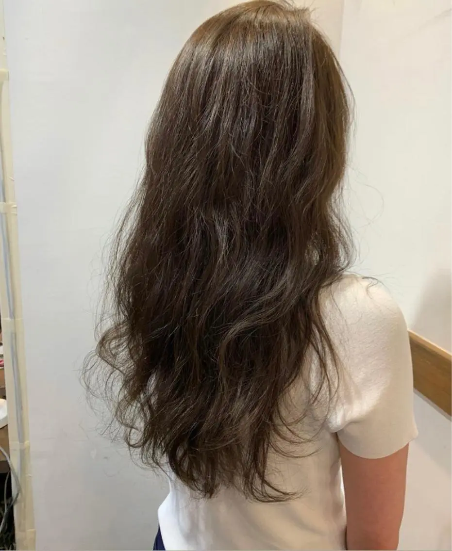 ロング カラー ベージュカラー ブリーチ 透明感カラー ブリーチなしカラー オリーブベージュ 中目黒🌼 🌼ハナのヘアスタイル