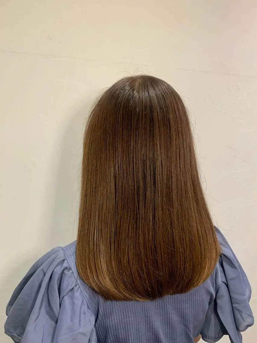 セミロング カラー トリートメント 小西 美帆のヘアスタイル