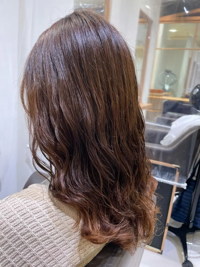 ロング カラー パーマ ARMONY秋山輝也 コテ巻き風パーマ特化のヘアスタイル