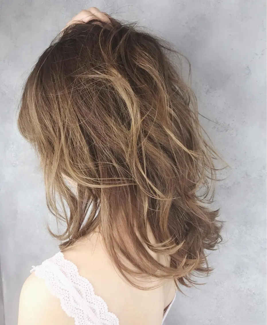 セミロング カラー ヘアカラー トリートメント ア イカのヘアスタイル