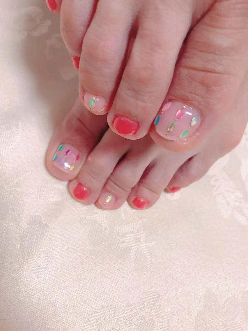 ネイル アートネイル 長さ出し フットネイル グリーン ニュアンスネイル Lily Roseスタッフ一同のマツエク・マツパデザイン