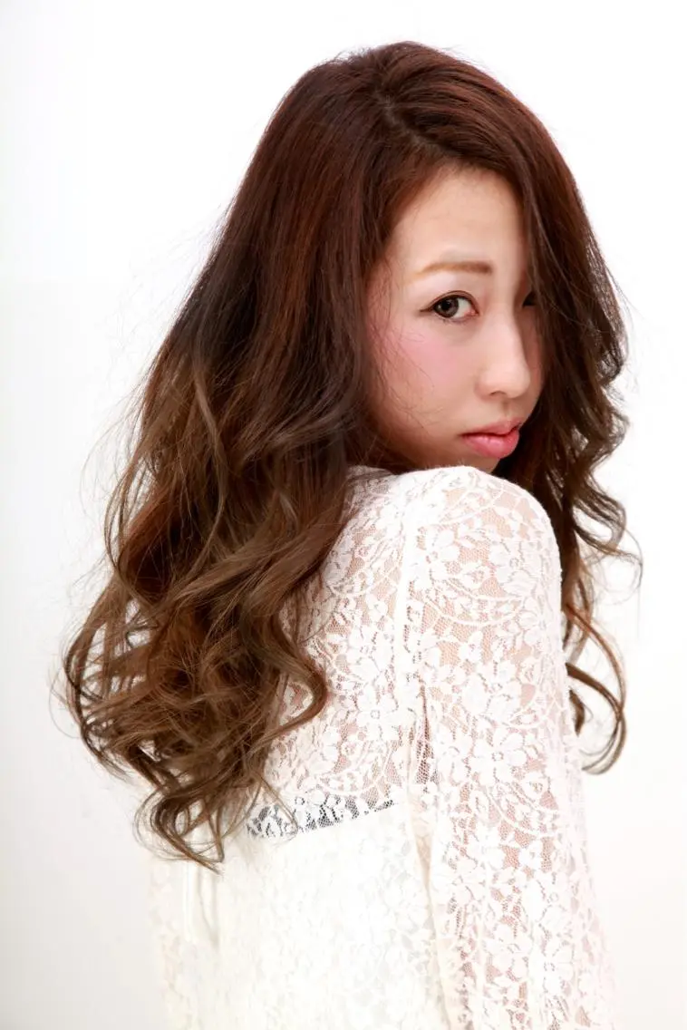 ロング カラー ベージュカラー グラデーションカラー 【AMANEQ】 yuka🦋のヘアスタイル