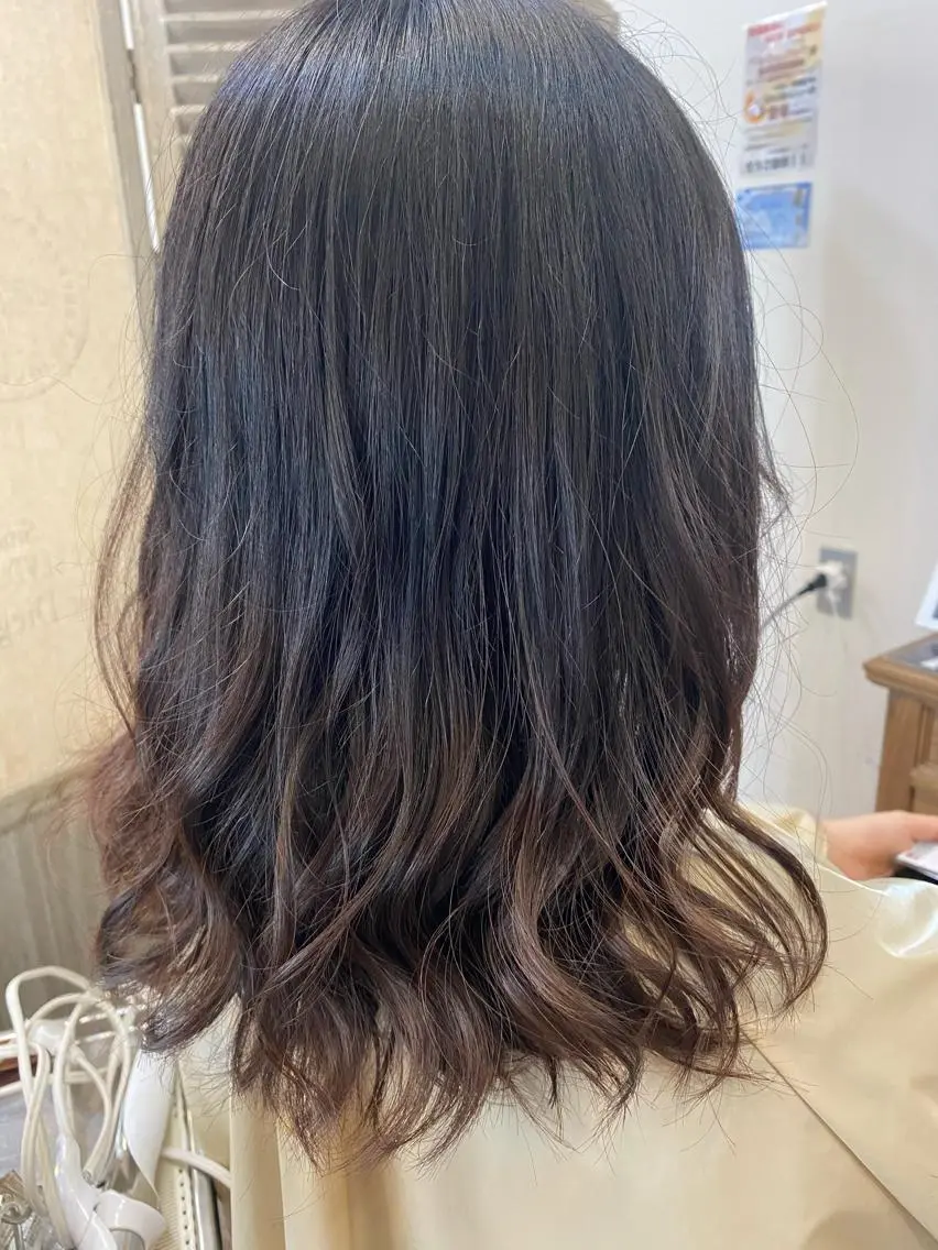 セミロング カラー くせ毛多毛特化 高橋　淳のヘアスタイル