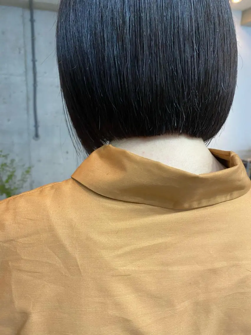 ショート カラー ヘアアレンジ アッシュ ダークアッシュ ボブ 美髪矯正 韓国レイヤーのヘアスタイル