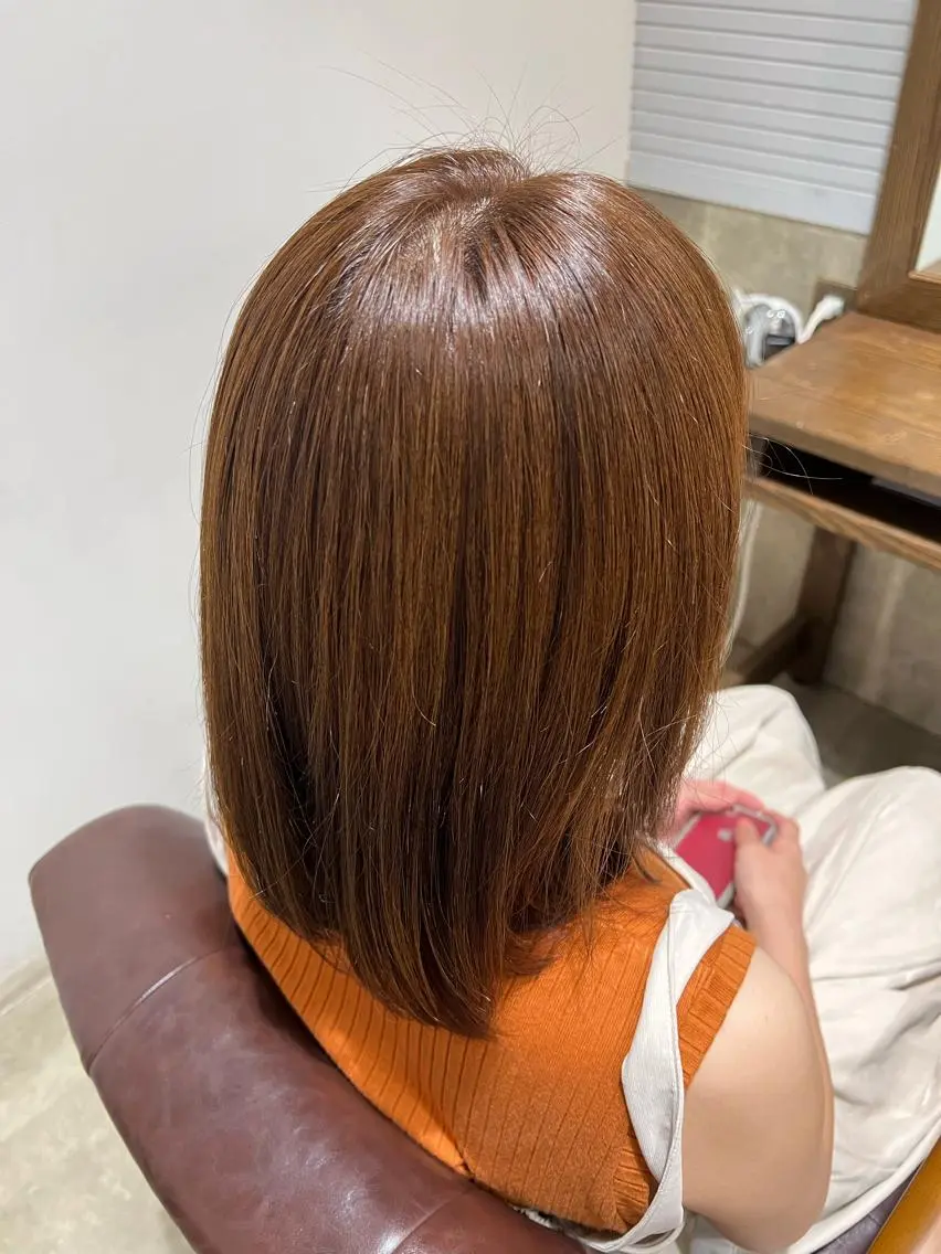 ミディアム カラー ベージュカラー 山口 莉々香のヘアスタイル