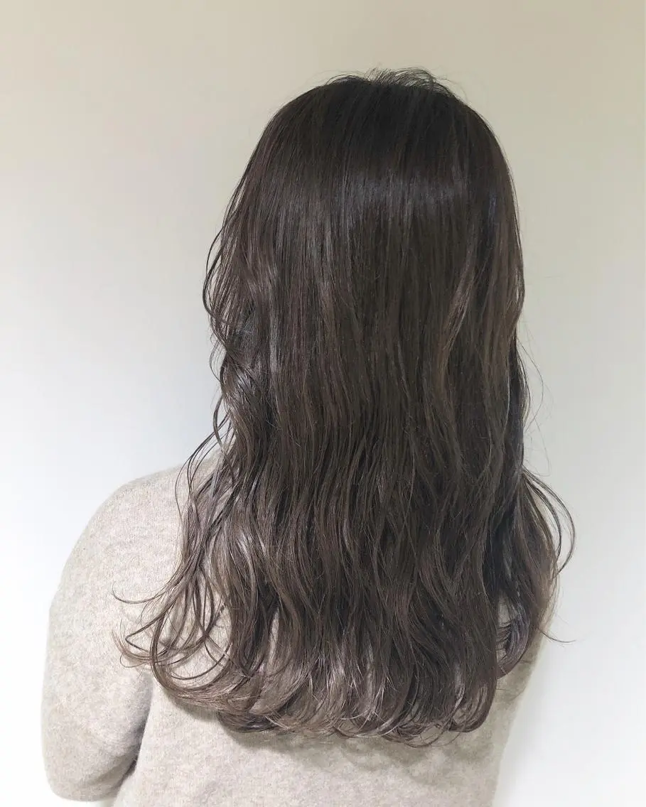 セミロング カラー グレージュ ヘアカラー トリートメント 🍊新宿南口🍊 ERINAのヘアスタイル