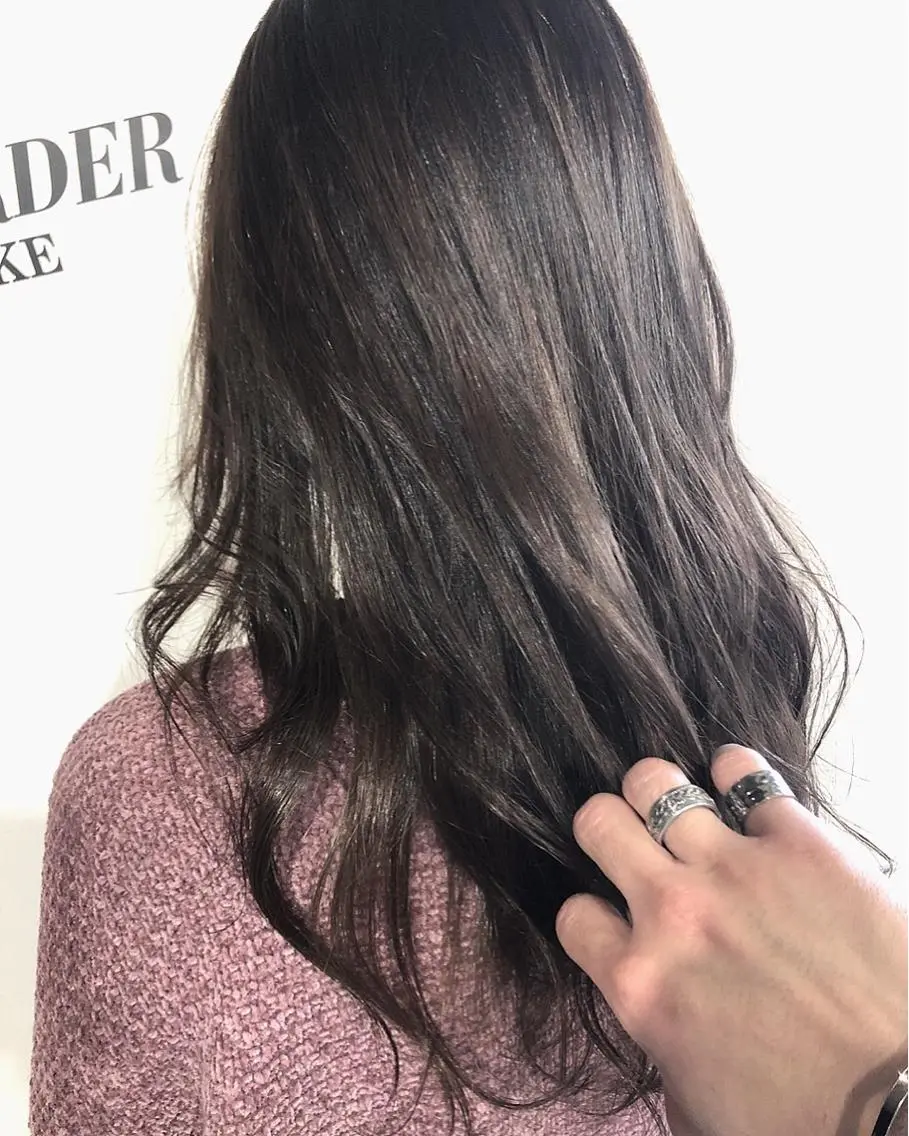 カラー アッシュ ハイライトカラー イルミナカラー カット ヘアカラー トリートメント 夜23時まで予約🉑 reverieあきらのヘアスタイル