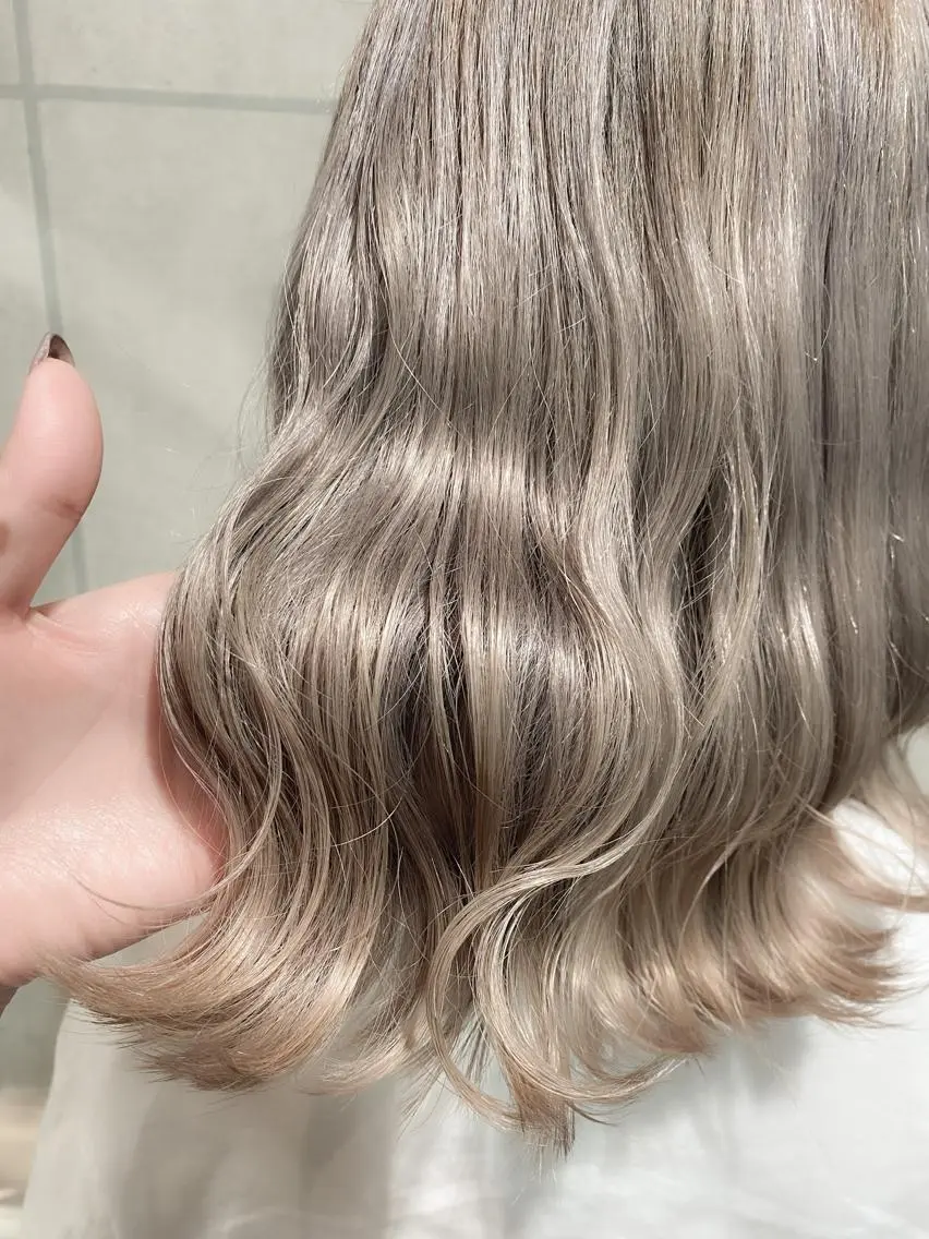 ミディアム カラー ハイトーンカラー ヘアカラー トリートメント カラー専門美容師🫧 舘田千乃🫧のヘアスタイル