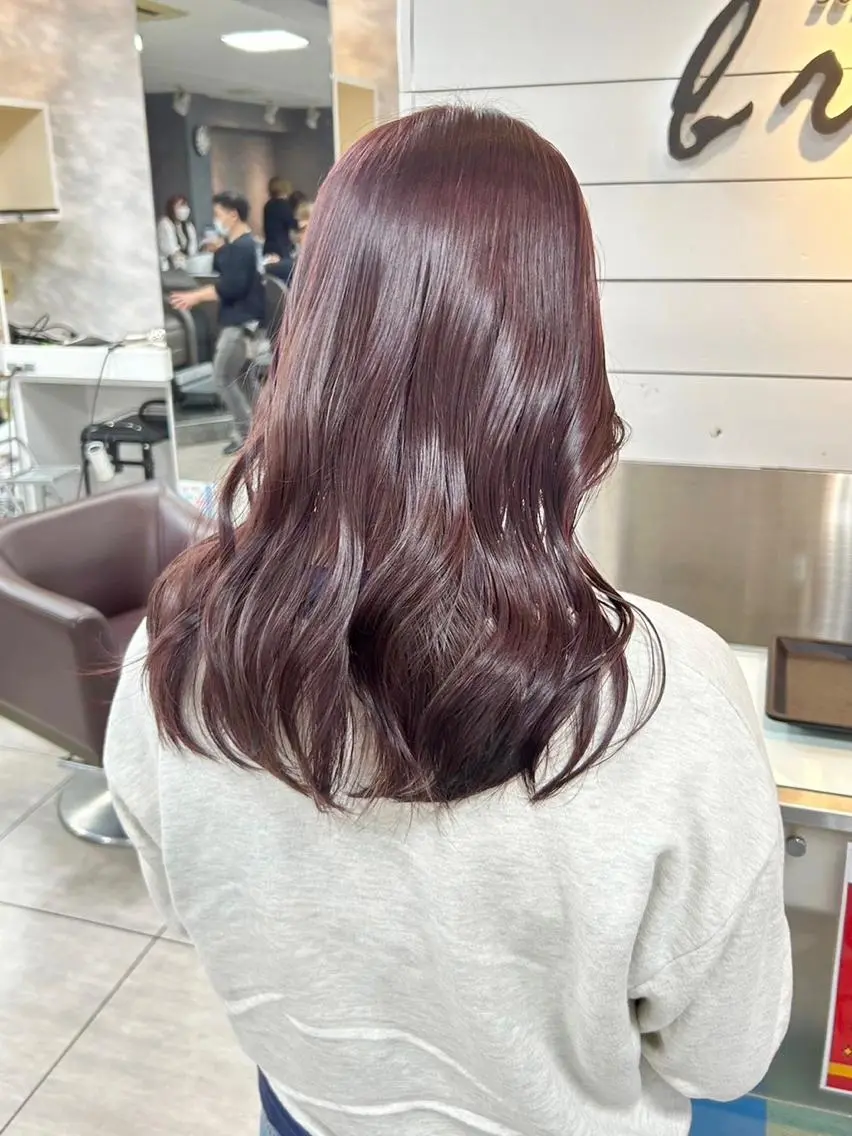 ロング パープルカラー カット ヘアカラー レイヤー/艶髪カラー 森本くるみのヘアスタイル