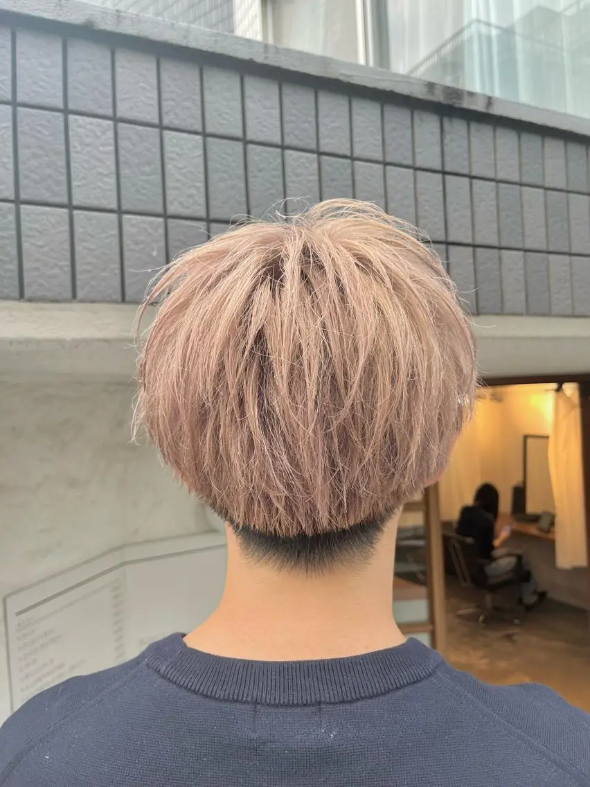カラー メンズ ベージュカラー ミルクティーベージュ ヘアカラー 透明感カラー/ ブリーチ無し/RYOのヘアスタイル