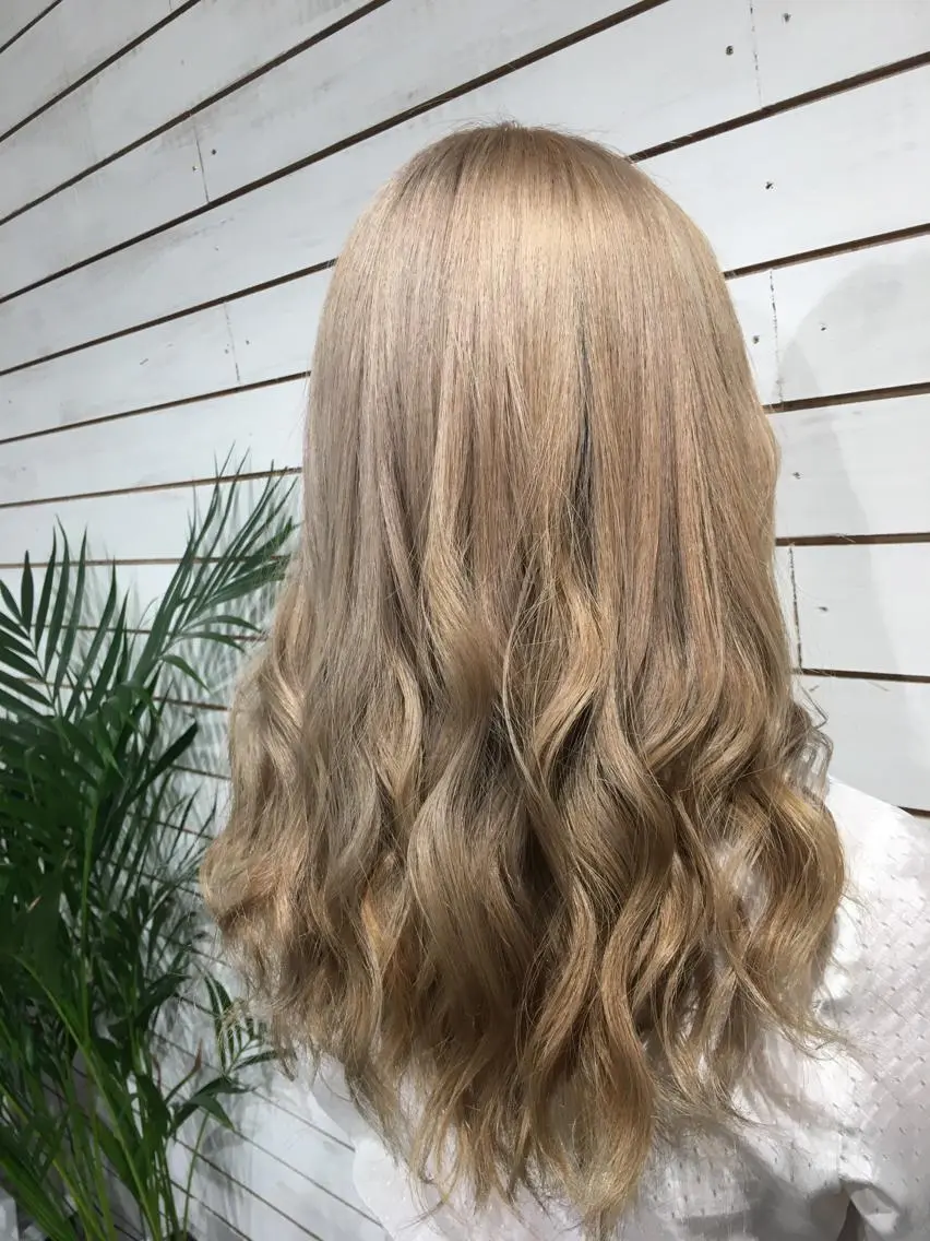 セミロング カット ヘアカラー 🧡艶髪/エクステ 🫧🧡YUKI❄️のヘアスタイル