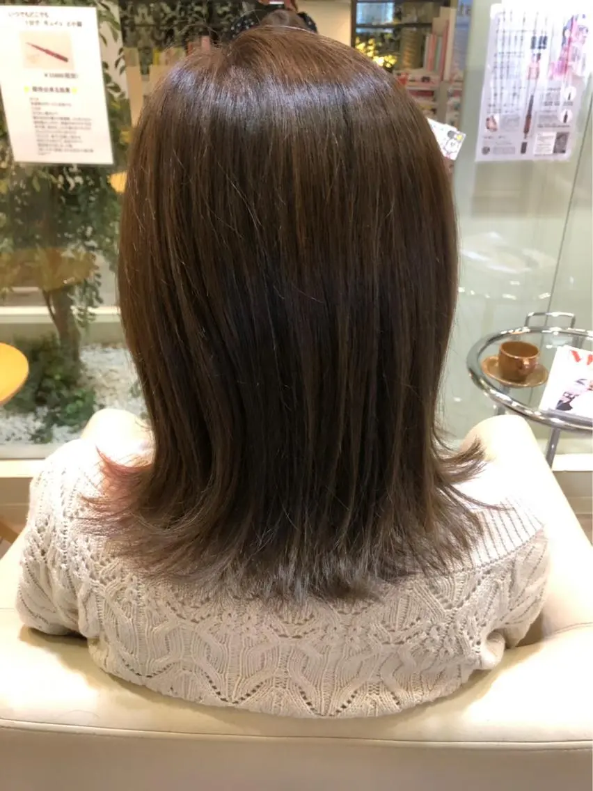 ミディアム カラー ブリーチ 透明感カラー ハイライトカラー ハイライト 金村 綾芽のヘアスタイル