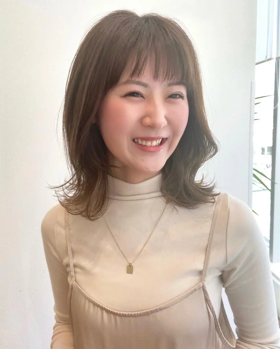 ミディアム カラー ベージュカラー 木下 奈々のヘアスタイル