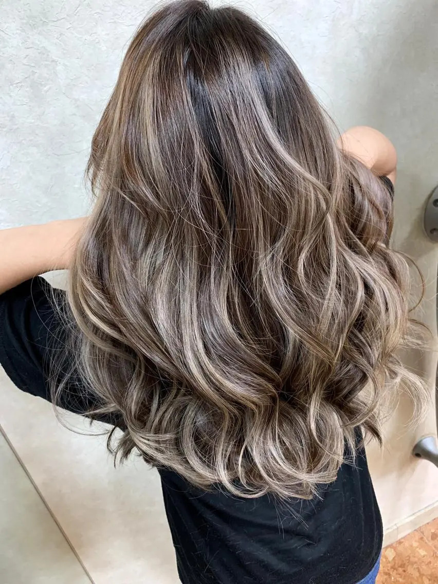 ロング 穐田 司樹のヘアスタイル