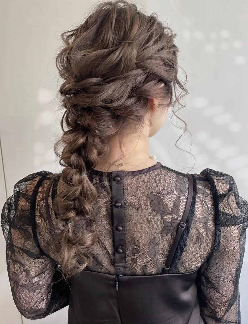 ロング ヘアアレンジ ヘアメイク new meのヘアスタイル