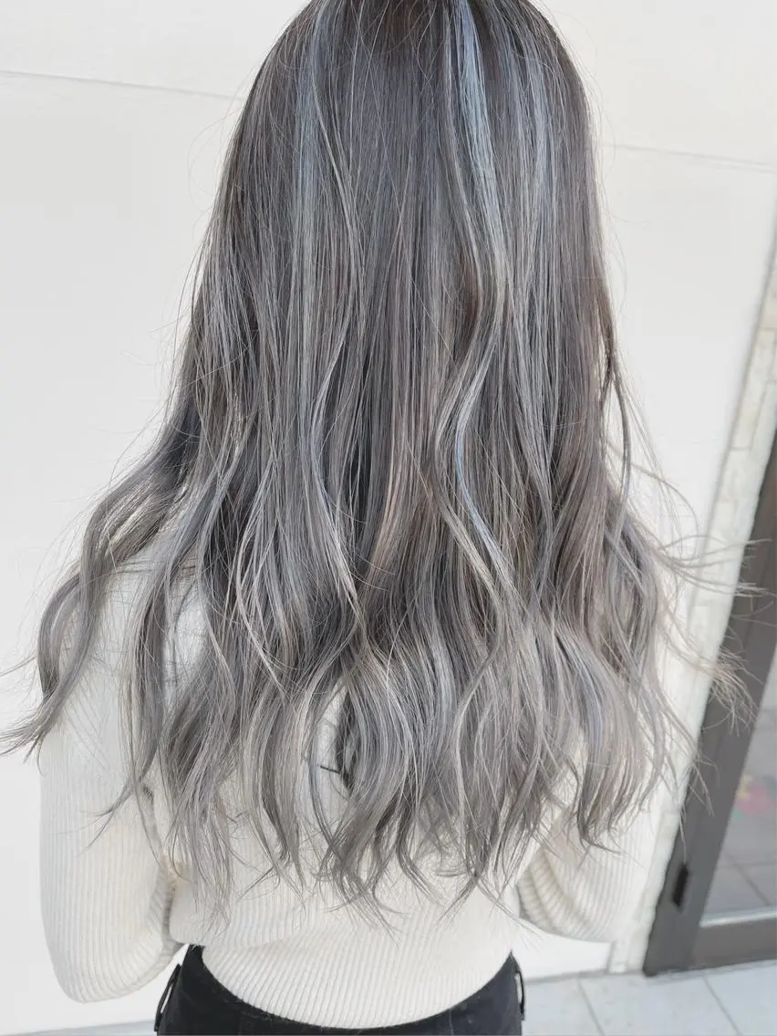 ロング naomi (夜間営業受付中★)のヘアスタイル