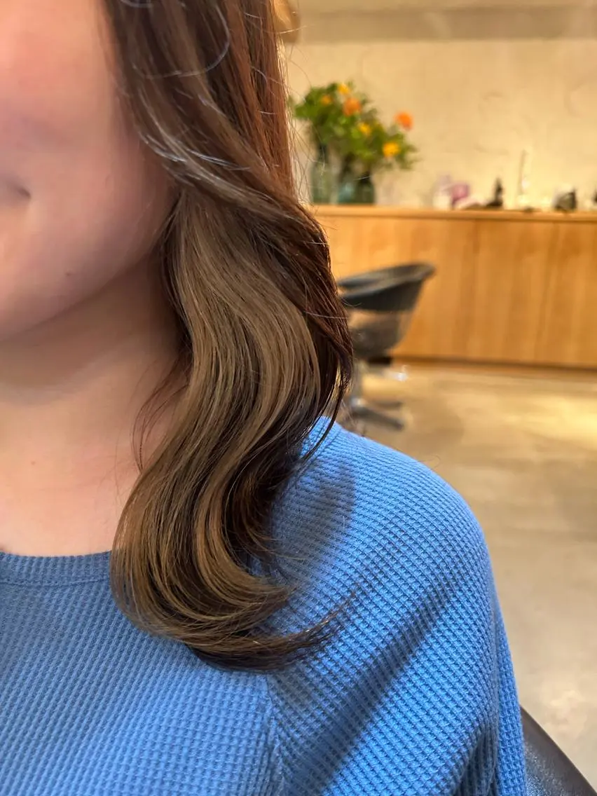 セミロング カラー 艶カラー　髪質改善 Kiriのヘアスタイル