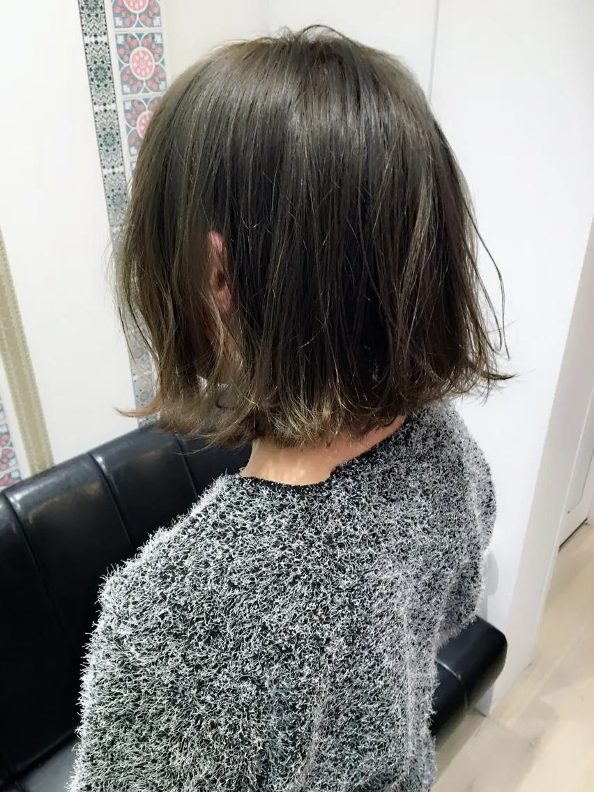 ショート カラー グレージュ ハイライトカラー ボブ ハイライト カット ヘアカラー トリートメント 田室 和幸のヘアスタイル