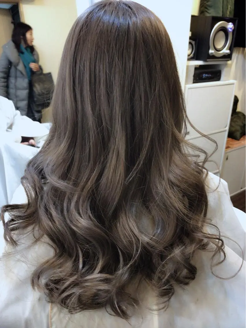 ロング カラー ヘアアレンジ グレージュ BOBシークレット じょうじ⭐️のヘアスタイル