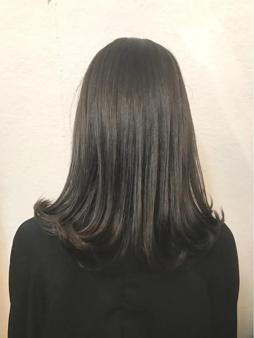 ショート ミディアム セミロング ロング カラー ヘアアレンジ グレージュ 白髪ぼかしハイライト バレイヤージュヤマトのヘアスタイル