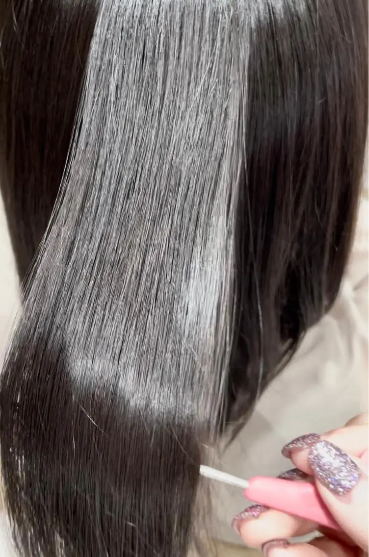ミディアム 東 歩音のヘアスタイル