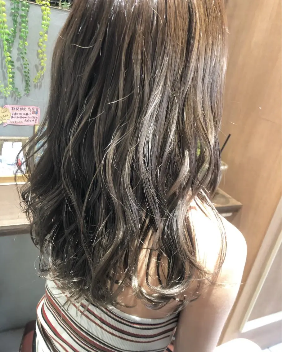 セミロング 似合わせ×髪質改善| 矢島沙織のヘアスタイル