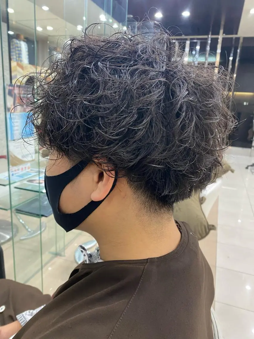 ショート パーマ 縮毛矯正 髪質改善・縮毛矯正 白根凌二のヘアスタイル