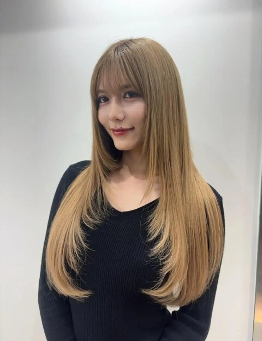 ロング カラー シールエクステ ケアカラー ハイトーンカラー エクステ BIZE eclatのヘアスタイル
