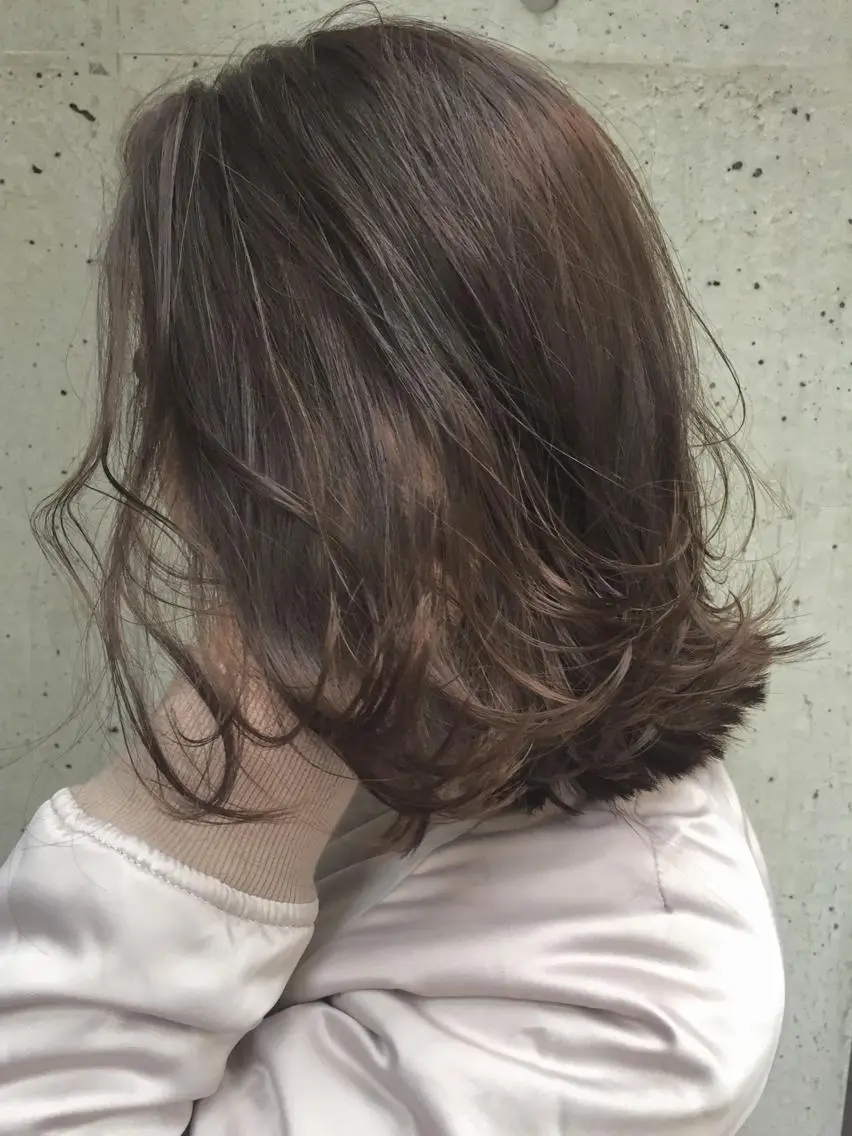 ミディアム カラー パーマ ヘアアレンジ キッズ ネイル マツエク・マツパ 透明感カラー ハイライトカラー 外国人風カラー ハイライト 春ネイル 韓国風×透明感カラー 髪質改善オタベシンヤのヘアスタイル