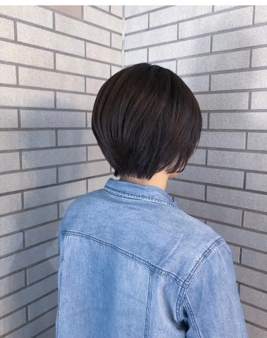 ショート カラー 中村 よしひでのヘアスタイル