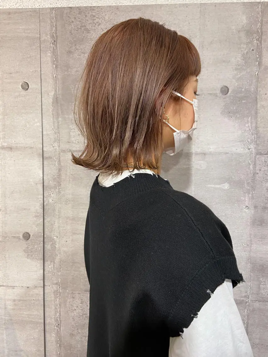 ミディアム カラー アッシュ ベージュカラー 透明感カラー ココアベージュ ハイライトカラー カット ヘアカラー トリートメント 岡本康平/ボブ/ブリ ーチ/酸性ストレートのヘアスタイル