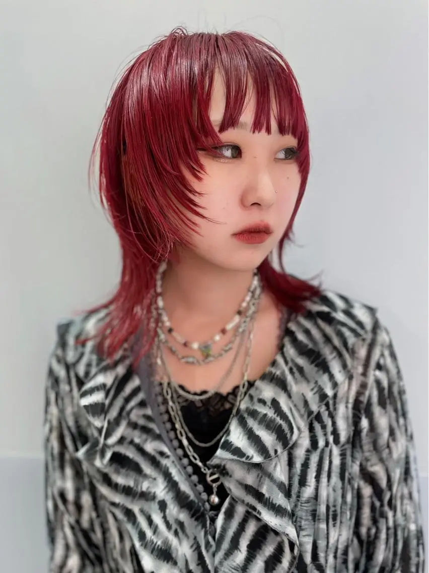 ショート カラー カット ヘアカラー トリートメント ブリーチ😼 ボブ✍️レイヤーのヘアスタイル