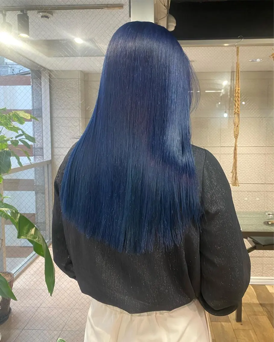 セミロング カラー ブルーカラー ウルフカット モデル募集中！ミカのヘアスタイル