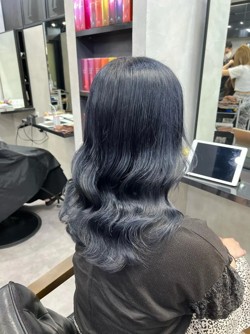 ミディアム カラー ヘアアレンジ シールエクステ アッシュ バレイヤージュ ベージュカラー 黒髪 ヘアカラー トリートメント ar+ ❤︎ maiのヘアスタイル