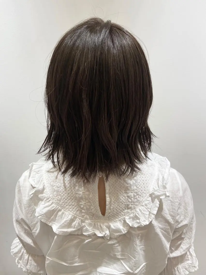 ミディアム カラー ヘアカラー 🐺ウルフ/レイヤー 似合わせ‎🤍沙羅のヘアスタイル