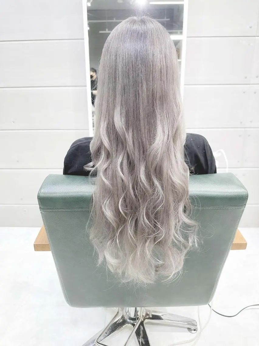 ロング カラー ヘアアレンジ ブリーチ ケアブリーチ 透明感カラー デザインカラー ハイトーンカラー Days 透明感カラーのヘアスタイル