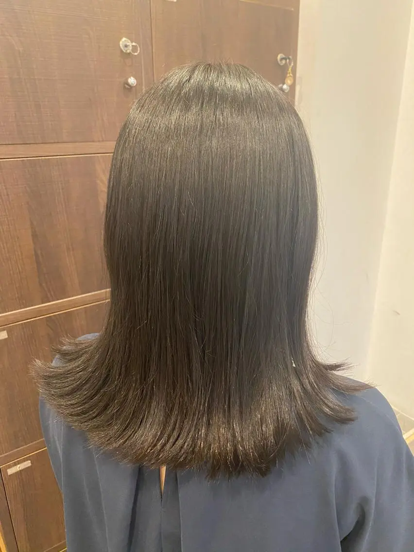 ミディアム 佐藤 優衣のヘアスタイル
