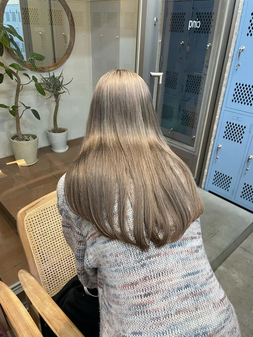 ロング カラー ブリーチなしダブル ブリーチカラー優海のヘアスタイル