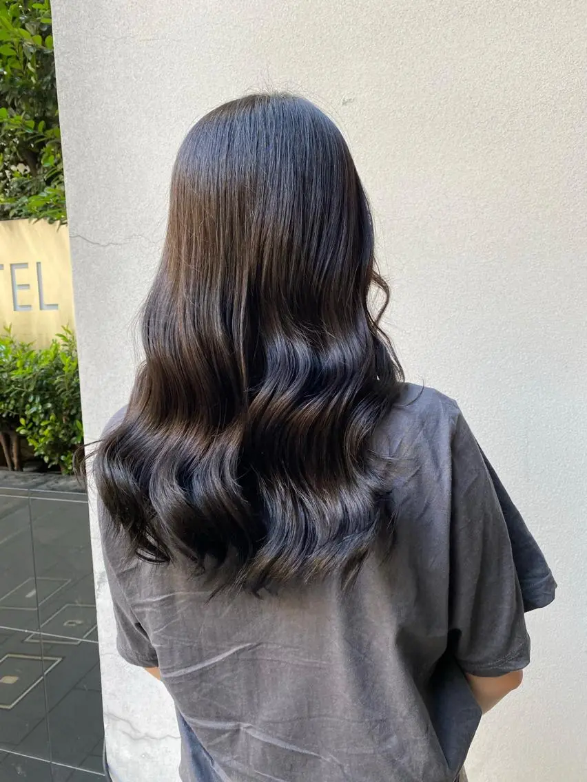ロング カラー 透明感カラー グレージュ ヨシンモリ 韓国風ヘア カット ヘアカラー トリートメント ボブ/縮毛矯正/ レイヤー/塚田のヘアスタイル