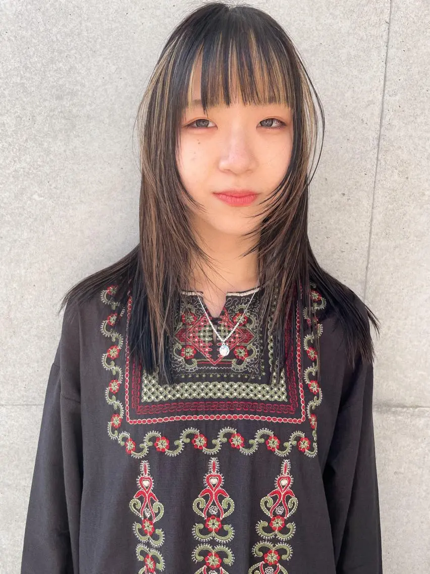 ミディアム カラー ハイライトカラー ハイライト カット ヘアカラー トリートメント センスをお届けします 大谷将生infpのヘアスタイル