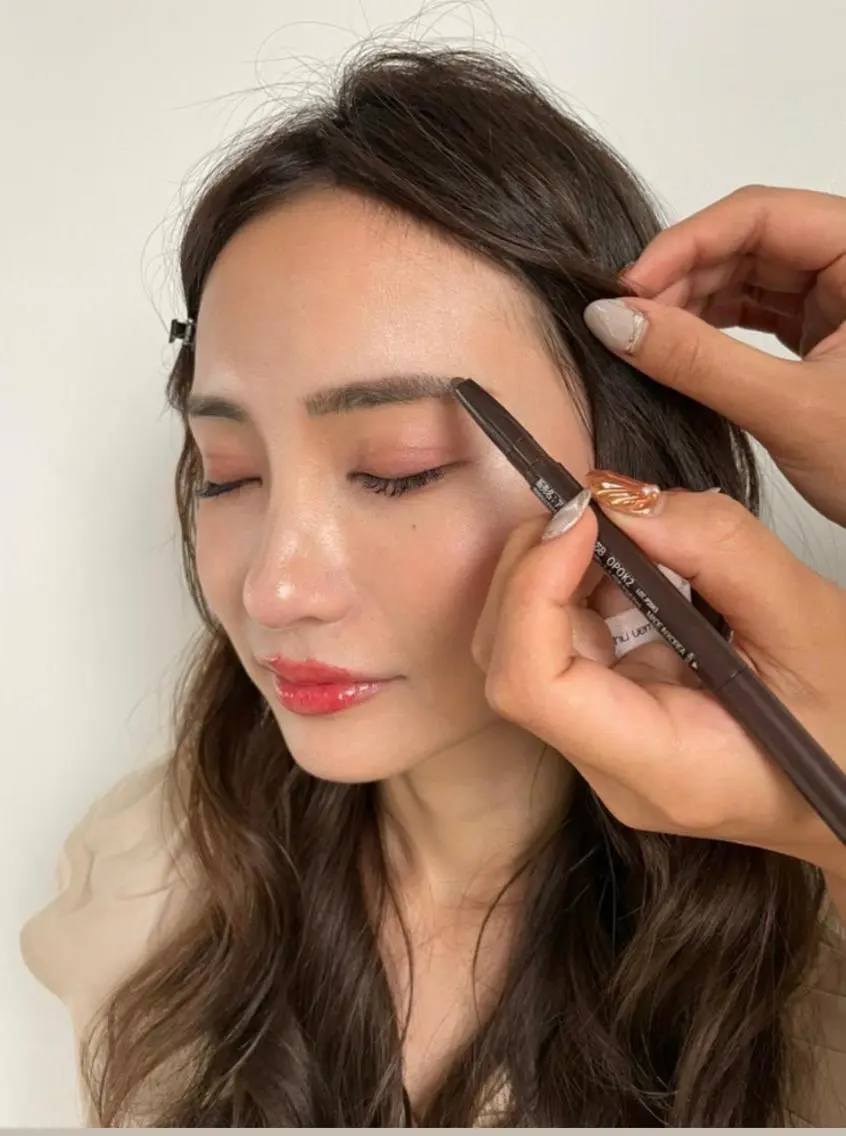 アイブロウ ワックス脱毛 眉カット クロダ アカネのマツエク・マツパデザイン