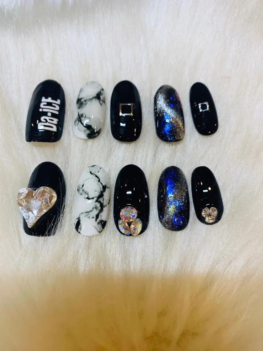 ネイル ネイルチップ SHELL  NAILのネイルデザイン