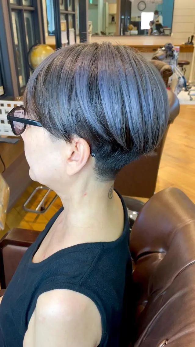 ショート カラー ブリーチ ショートヘア 廣瀬 智志のヘアスタイル