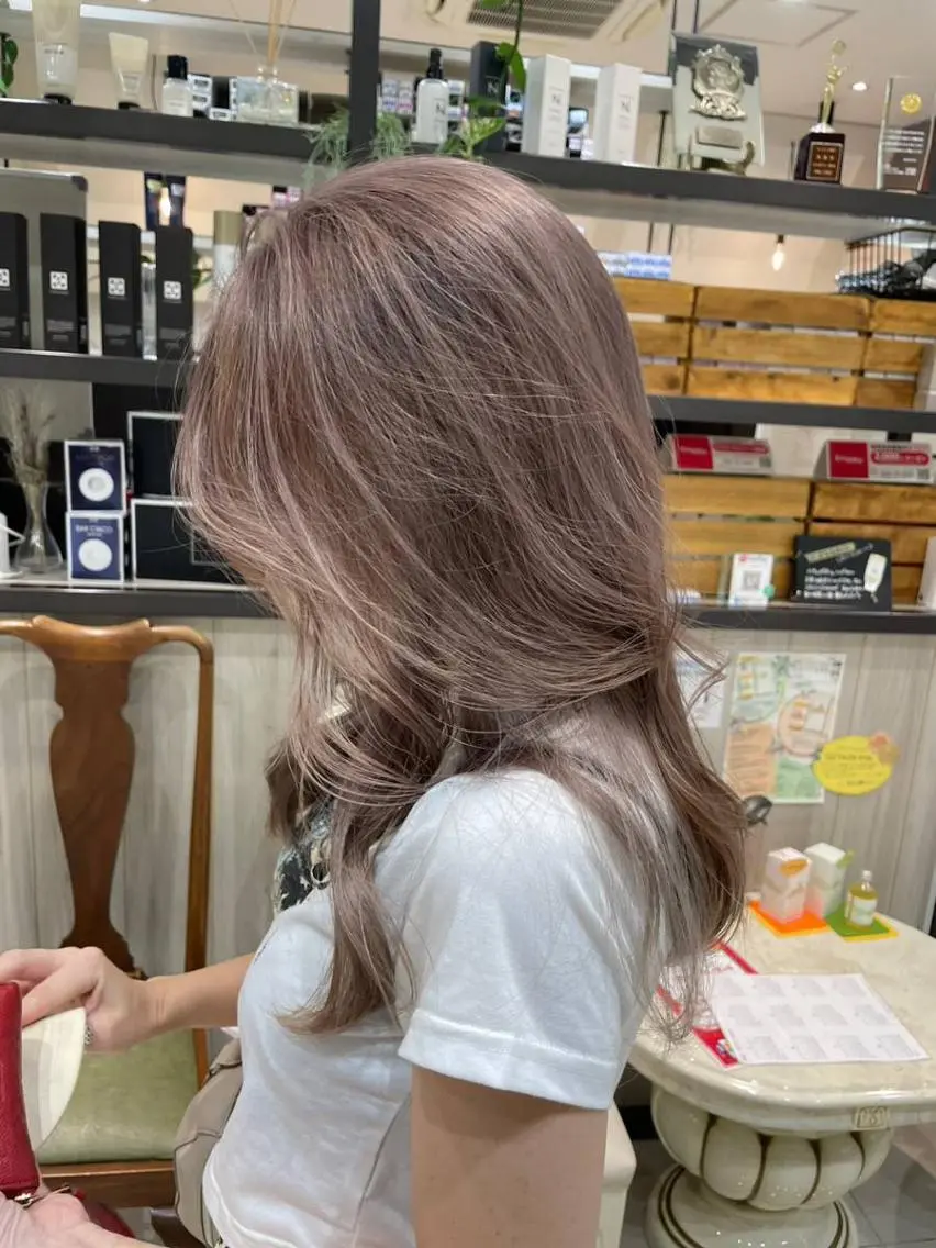 ロング カラー ブリーチ ダブルカラー 💐透明感カラー💐 おかじま まりか💐のヘアスタイル